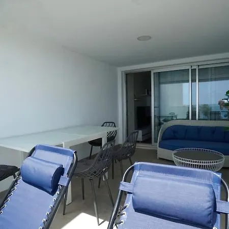 Διαμέρισμα Deluxe Sea View With A Swimming Pool