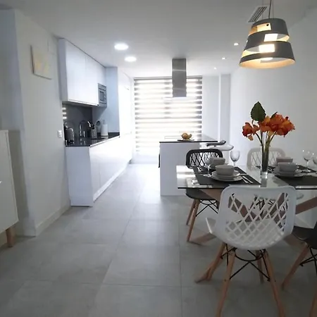 Διαμέρισμα Deluxe Sea View With A Swimming Pool *